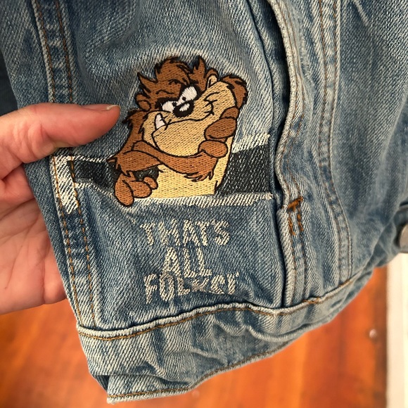 Distressed “Vintage Look” Zara oversized Denim Jacket featuring Looney Toons 🤩 - Picture 6 of 10